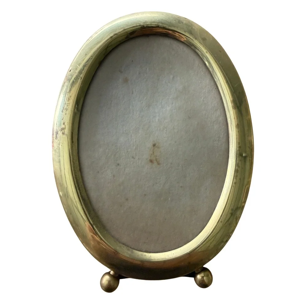 Vintage 80s Oval Brass Picture Frame 5x4 Tabletop Easel Ornate Gold Tone Regency